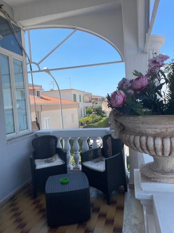 Lusciano Hotel Cappuccetto Rosso מראה חיצוני תמונה
